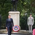 French president Emmanuel Macron lays a wreath at foot of the statues of Charles de Gaulle during a ceremony at Carlton Gardens in London during his visit to the UK.18/06/2020 - Londres