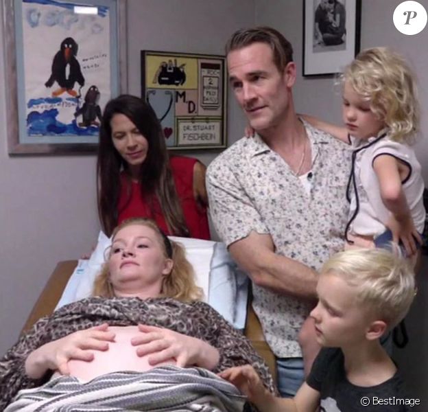 James Van Der Beek révèle que sa femme est enceinte de leur 6e enfant dans l'émission "Dancing With The Stars". Los Angeles. Le 7 octobre 2019.
