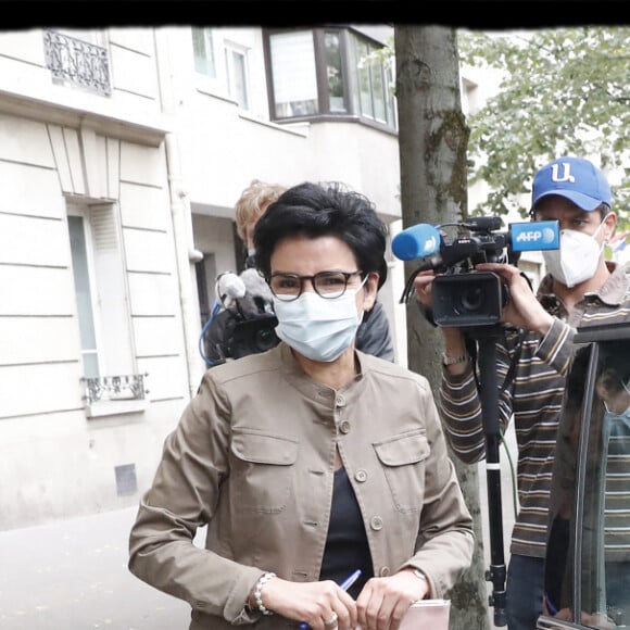 Rachida Dati, la seule maire de Paris élue dès le premier tour dans un arrondissement parisien (le 7ème) à eu une procuration pour voter dans le 11ème à l'école élémentaire République ou sa directrice de campagne N. Garnier est candidate, le 28 juin 2020. © Alain Guizard/Bestimage