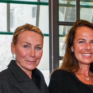 Exclusif - La fille de L.Jenkell, Annie Groult, Laurence Jenkell, Brigitte Macron, et Marlène Nathan De Lara - L'artiste L.Jenkell dévoile en exclusivité une sculpture unique au profit de la Fondation des Femmes à la Cité Audacieuse le 9 juin 2020. © Sébastien Valiela / Bestimage