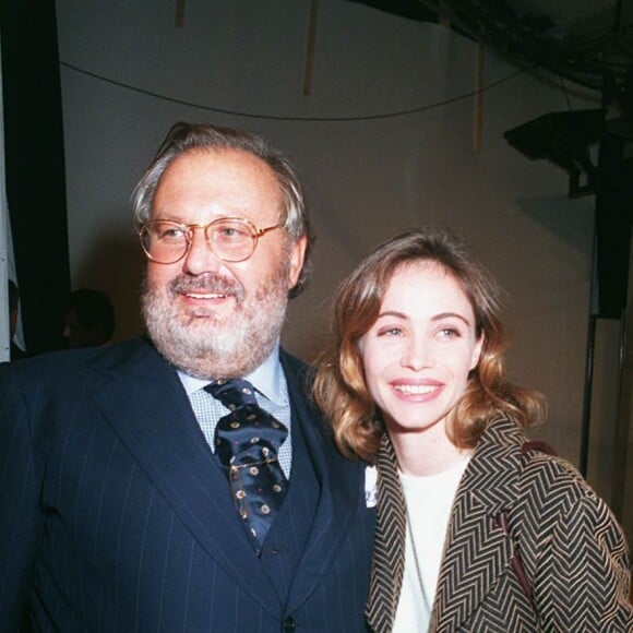 Emmanuelle Béart et Gianfranco Ferre à Paris en 1995.