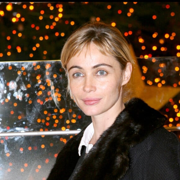 Emmanuelle Béart donne le coup d'envoi du Noël de rêve des Galeries Lafayette. Paris. Le 6 novembre 2006.