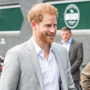Le prince Harry, duc de Sussex, annonce la création de "Travalyst", un partenariat entre les sociétés Booking.com, SkyScanner, CTrip, TripAdvisor et Visa visant à encourager les pratiques de voyages durables dans l'ensemble du secteur. Amsterdam, le 3 septembre 2019.