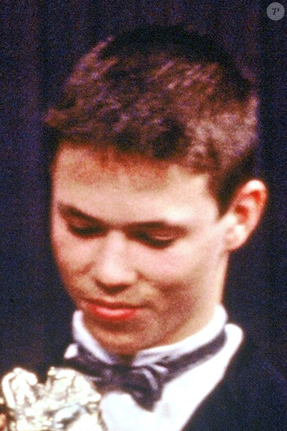 Gérald Thomassin lors de la cérémonie des César en 1991, recevant le prix du meilleur espoir masculin pour son rôle dans Le Petit Criminel de Jacques Doillon.