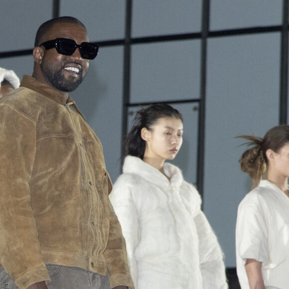 Info du 4 juillet 2020 - Kanye West annonce sa candidature à l'élection présidentielle américaine sur Twitter Exclusif - Kanye West - K.West présente sa 8ème collection Yeezy au siège du Parti Communiste à Paris le 2 mars 2020.