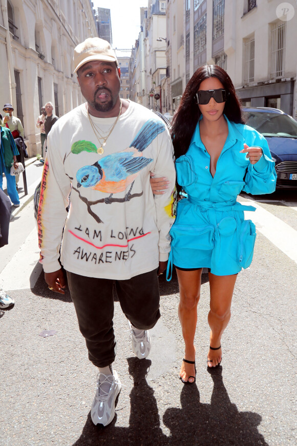 Info du 4 juillet 2020 - Kanye West annonce sa candidature à l'élection présidentielle américaine sur Twitter Kim Kardashian et son mari Kanye West arrivent au défilé de mode Homme printemps-été 2019 " Louis Vuitton" à Paris. Le 21 juin 2018.