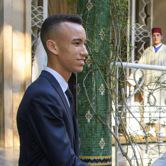 Le duc et duchesse de Sussex rencontrent le roi du Maroc Mohammed VI et son fils le prince héritier du Maroc, Moulay Hassan, lors d'une audience privée dans leur résidence à Rabat dans le cadre de leur voyage officiel au Maroc, le 25 février 2019.