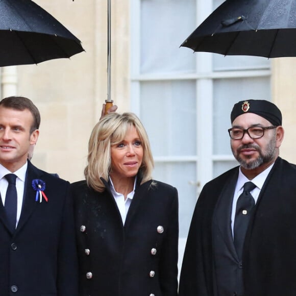 Le président de la République française Emmanuel Macron, sa femme la Première Dame Brigitte Macron (Trogneux) et le roi Mohammed VI du Maroc et son fils le prince Hassan - Le président de la République française et sa femme la Première Dame reçoivent les présidents avant la cérémonie du Centenaire de l'Armistice de la Première Guerre Mondiale, au palais de l'Elysée à Paris, France, le 11 novembre 2018. © Stéphane Lemouton/Bestimage