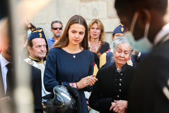 Elvire de Clermont-Tonnerre, Anne Moranvillé (Mère de la défunte) - Sorties - Obsèques de Hermine de Clermont-Tonnerre en l'église Saint-Pierre de Montmartre à Paris le 9 juillet 2020.