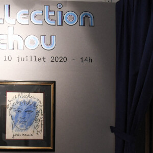 Exclusif - La collection bleue de Michou sera vendue aux enchères à l'hôtel Artcurial de Paris, France, le 5 juillet 2020. Le 10 juillet 2020, Artcurial mettra aux enchères la collection du célèbre directeur du cabaret. © Coadic Guirec/Bestimage