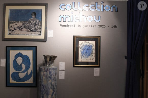 Exclusif - La collection bleue de Michou sera vendue aux enchères à l'hôtel Artcurial de Paris, France, le 5 juillet 2020. Le 10 juillet 2020, Artcurial mettra aux enchères la collection du célèbre directeur du cabaret. © Coadic Guirec/Bestimage
