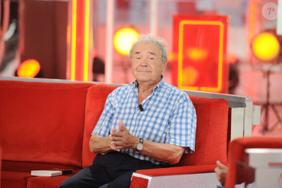 Exclusif - Pierre Perret - Enregistrement de l'émission "Vivement Dimanche" présentée par M.Drucker et diffusée le 12 juillet 2020 sur France 2. Le 1er juillet 2020 © Guillaume Gaffiot / Bestimage