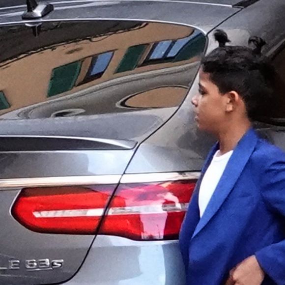 Georgina Rodriguez arrive avec Cristiano Ronaldo Jr au Festival 2020 de Sanremo en Italie, le 25 janvier 2020.