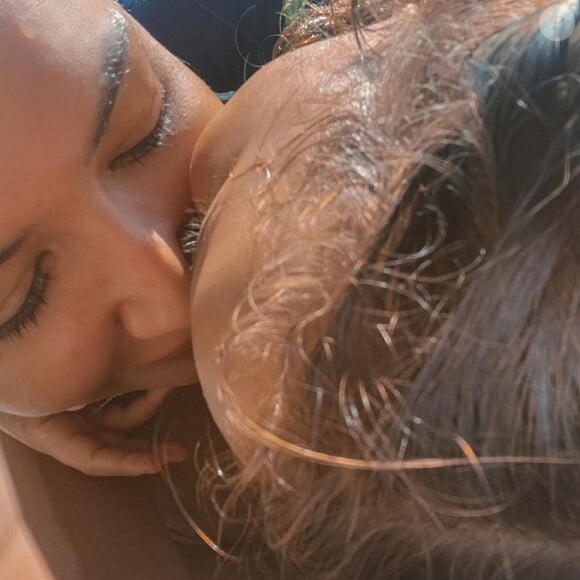 Naya Rivera le jour de sa sortie au lac Piru, en Californie, avec son fils de 4 ans, Josey. Le 8 juillet 2020.