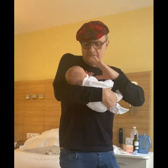 Jean-Charles de Castelbajac et son épouse Pauline de Drouas ont accueilli leur premier enfant, une fille prénommée Eugénie. Mars 2020.