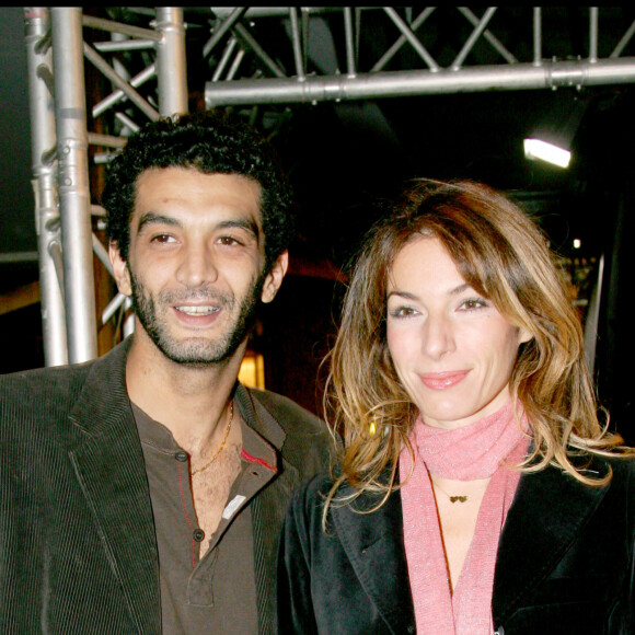 Ramzy Bedia et Anne Dépétrini lors de la première de "Ne le dis à personne" à Paris le 30 octobre 2006.