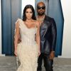 Info du 4 juillet 2020 - Kanye West annonce sa candidature à l'élection présidentielle américaine sur Twitter Kim Kardashian et son mari Kanye West - People à la soirée "Vanity Fair Oscar Party" après la 92ème cérémonie des Oscars 2020 au Wallis Annenberg Center for the Performing Arts à Los Angeles, le 9 février 2020.