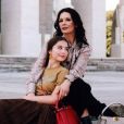 Catherine Zeta Jones pose avec sa fille Carys pour la nouvelle campagne Fendi à Rome le 29 octobre 2019