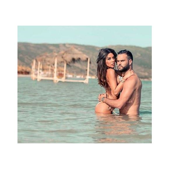 Laura Lempika divine en maillot de bain avec Nikola Lozina. Instagram, le 20 septembre 2018.