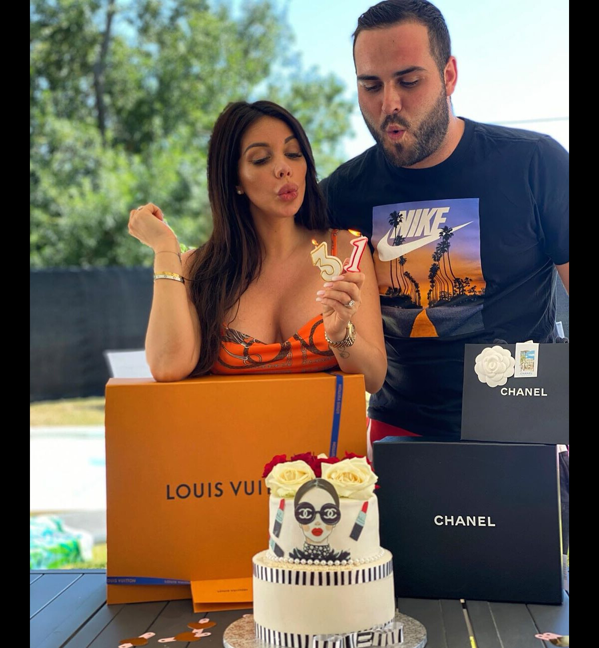 Photo : Laura Lempika fête ses 31 ans, le 27 juin 2020 - Purepeople