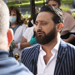 Exclusif - Cyril hanouna - Dernière de l'émission "C que du Kif" en direct sur C8 et présentée par Cyril Hanouna avec distribution de cadeaux dans la rue et prise de parole de Jean.Roch le 18 juin 2020. © Jack Tribeca / Bestimage