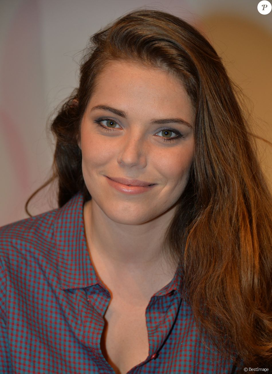 Emma Daumas Election Du Bebe Cadum 14 A L Elysee Biarritz A Paris Le 29 Janvier 14 Purepeople