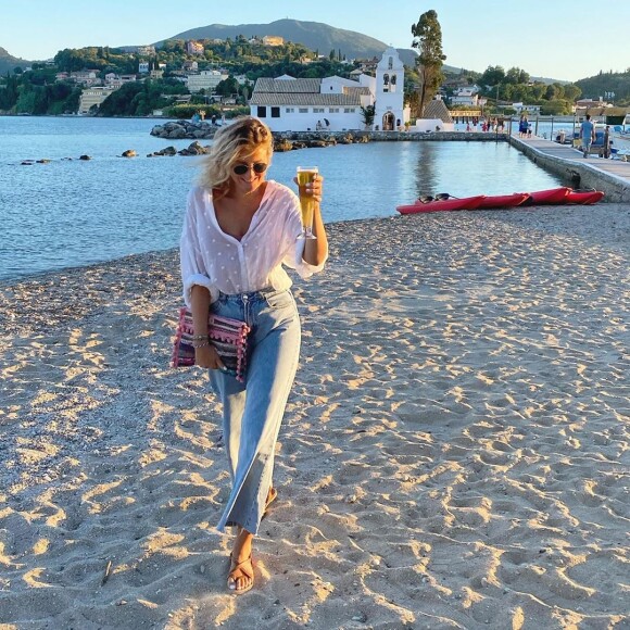 Emilie Picch sublime en vacances en Grèce, le 27 juillet 2020