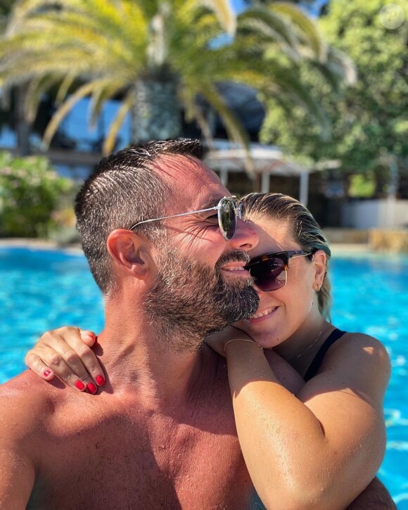 Emilie Picch avec son fiancé, le 24 juin 2020, sur Instagram
