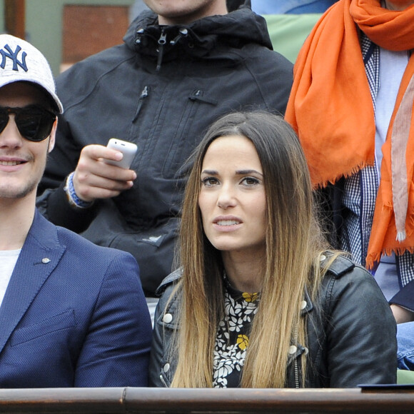 Louis Sarkozy et Capucine Anav dans les tribunes des internationaux de France de tennis à Roland Garros le 1er juin 2016. © Pierre Perusseau / Bestimage