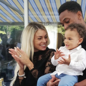 Mélanie Da Cruz, candidate de télé-réalité et influenceuse, partage la vie du footballeur Anthony Martial. Ensemble, ils ont un fils, Swan, né en juillet 2018.