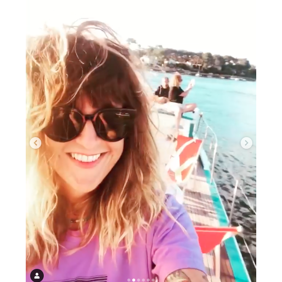 Daphné Bürki avec ses filles Suzanne et Hedda au Cap Ferret. Elles ont passé une soirée festive et musicale à bord d'un bateau. Le 3 août 2020.