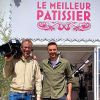 Cyril Lignac avec un cadreur sur le tournage du "Meilleur Pâtissier" saison 9, le 7 juillet 2020