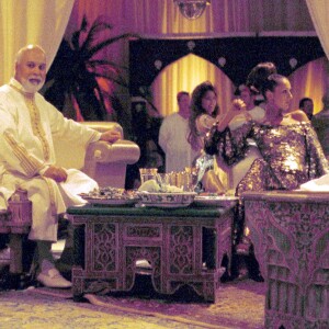 Céline Dion et René Angélil se remarient sur le thème oriental, à Las Vegas, en 2000
 