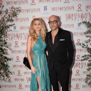 Pascal Obispo et sa femme Julie Hantson - Photocall de la 16ème soirée Sidaction dans la salle de réception du Pavillon d'Armenonville à Paris, France, le 26 janvier 2018. © Rachid Bellak/Bestimage