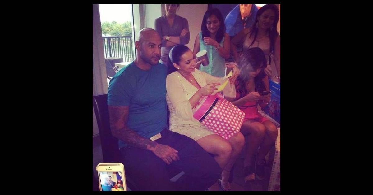 Booba et Patricia Cerqueira lors d'une babyshower célébrant la naissance de la petite Luna