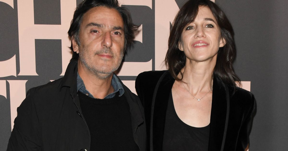 Yvan Attal Et Sa Compagne Charlotte Gainsbourg Avant Premi Re Du Film Mon Chien Stupide Au