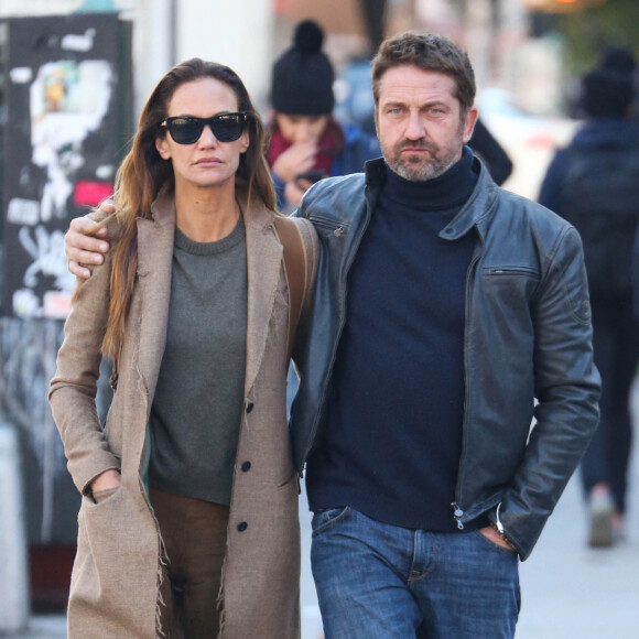 Gerard Butler et sa compagne Morgan Brown à New York en octobre 2018. 