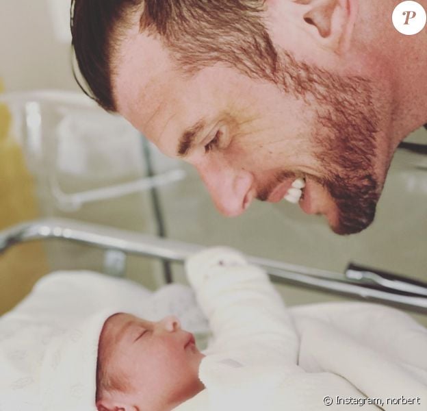 Norbert Tarayre Papa Gros Plan Sur Le Visage De Bebe Et Indice Sur Son Prenom Purepeople