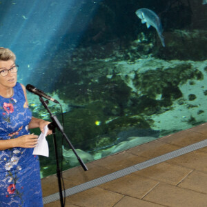 La princesse Mary de Danemark visite l'aquarium Kattegatcenter à Grena le 19 août 2020.