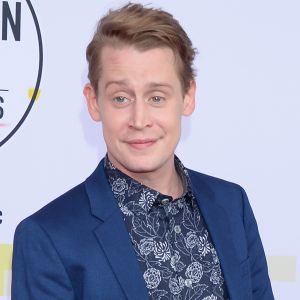 Macaulay Culkin à la soirée 2018 American Music Awards au théâtre Microsoft à Los Angeles.