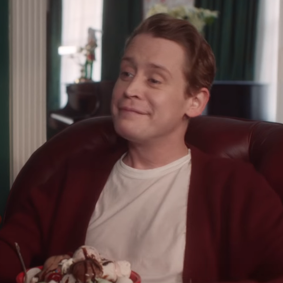 Macaulay Culkin dans une pub Google reprenant des scènes de "Maman, j'ai raté l'avion".