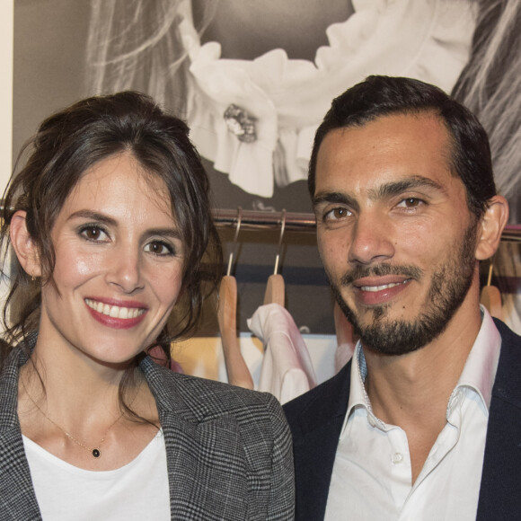Louise Monot et son compagnon Samir Boitard - Tara Jarmon présente l'exposition "Girls, girls, girls" à la boutique des Champs-Elysées à Paris, le 3 octobre 2017. © Pierre Perusseau/Bestimage