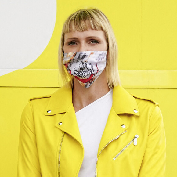 La princesse Charlene de Monaco au départ du Tour de France à Nice, le 29 août 2020.