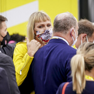 Albert de Monaco et son épouse la princesse Charlene au départ du Tour de France à Nice, le 29 août 2020.