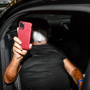 Flavio Briatore, testé positif au COVID-19, est mis en quarantaine chez lui à Milan en Italie, le 29 août 2020