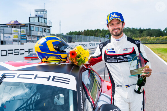 Le prince Carl Philip de Suède, lors de la Porsche Carrera Cup Scandinavia à Falkenberg, 18 juillet 2020.