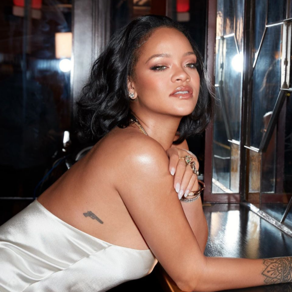 Rihanna photographiée par Dennis Leupold pour Fenty Beauty. Avril 2020.