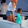 Exclusif - Beyoncé, Jay-Z et leurs trois enfants Blue Ivy, Sir et Rumi, font une sortie en mer sur un luxueux bateau avec Jack Dorsey, le PDG de Twitter, dans les Hamptons, le 24 août 2020.