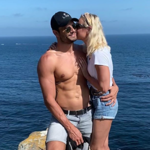 Florent Manaudou et sa petite amie Pernille Blume. Août 2020.