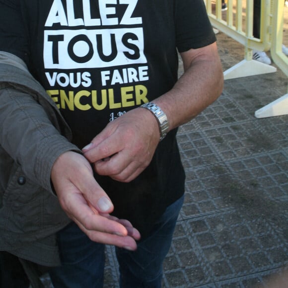 Exclusif - Jean-Marie Bigard - Inauguration de la Fête à Neuneu au profit de l'association "Innocence En Danger" au Bois de Boulogne à Paris, France, le 4 septembre 2020. Jean-Marie Bigard porte un masque assorti à son célèbre T-shirt. © JLPPA/Bestimage